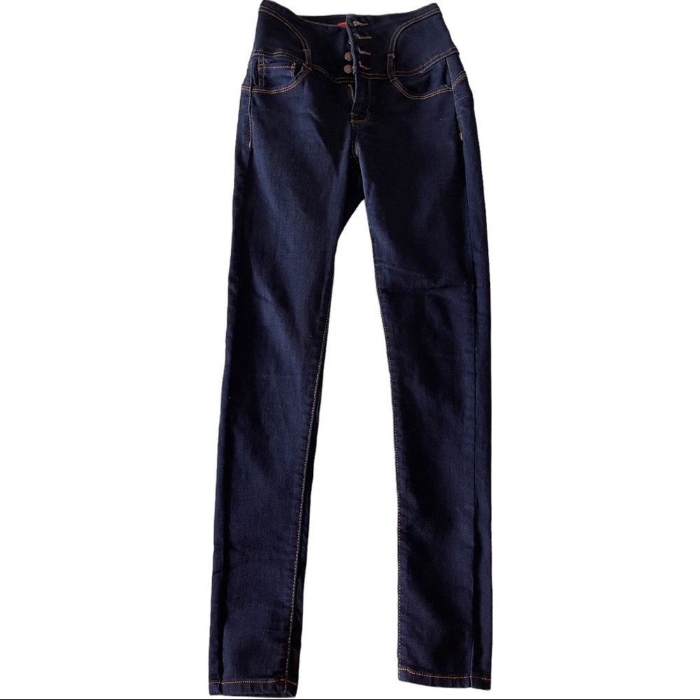 High waisted jeans